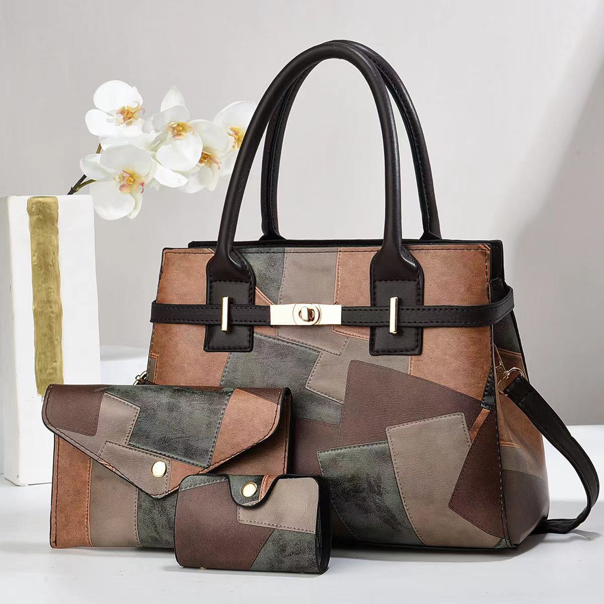 Large-capacity Womens Crossbody Shoulder Bag For Commuting And Hand-carrying