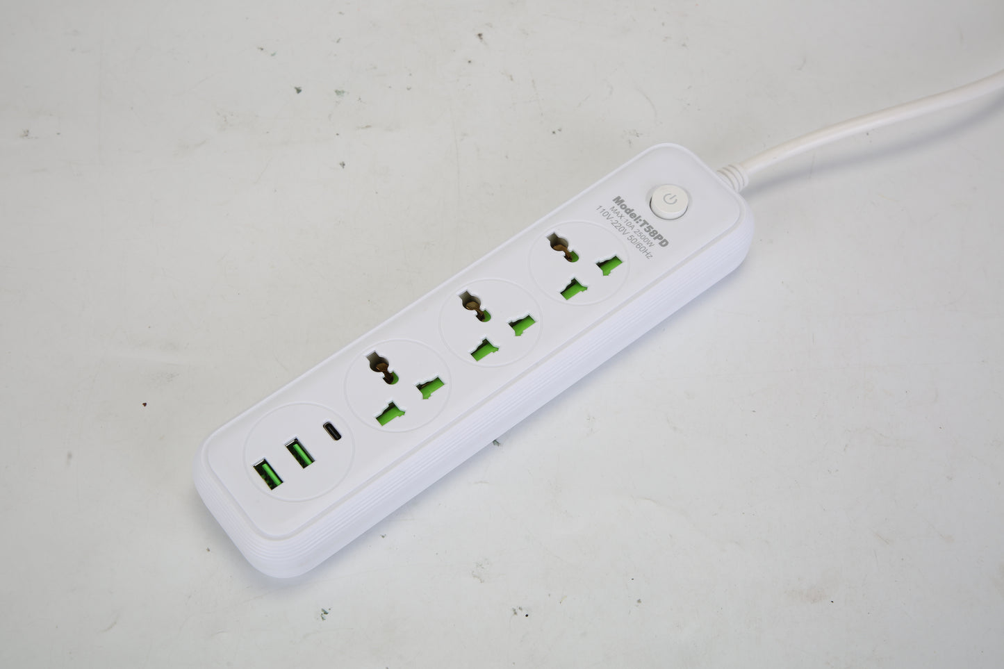 1Pc Power Strip With 6FT Extension Cord 3 AC Outlets And 2 USB A Ports 1 USB C Port 2500W Wall Mount Outlet Extender For Home Office Dorm Travel